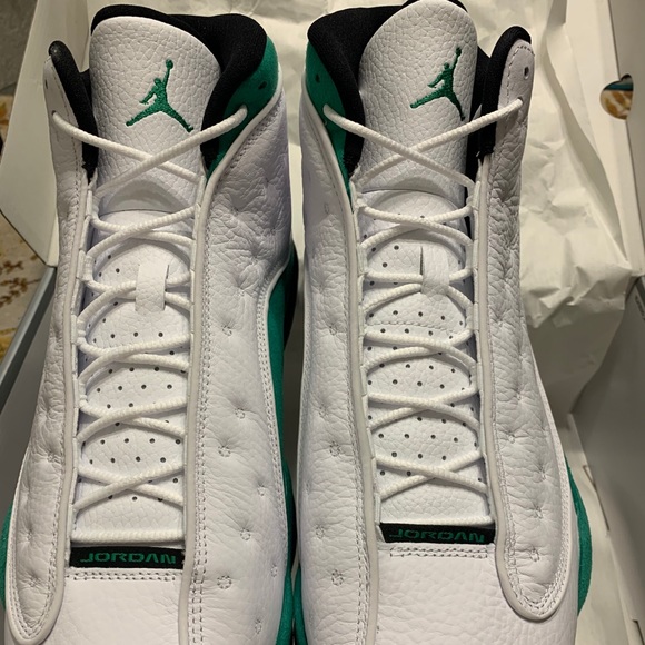 Air Jordan 13 ‘Lucky Green’ - Picture 2 of 4